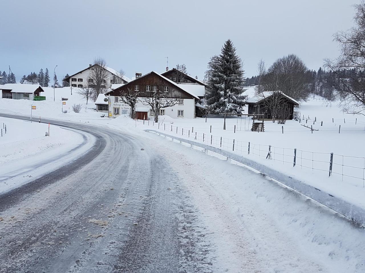 Auberge De La Couronne Saignelégier المظهر الخارجي الصورة