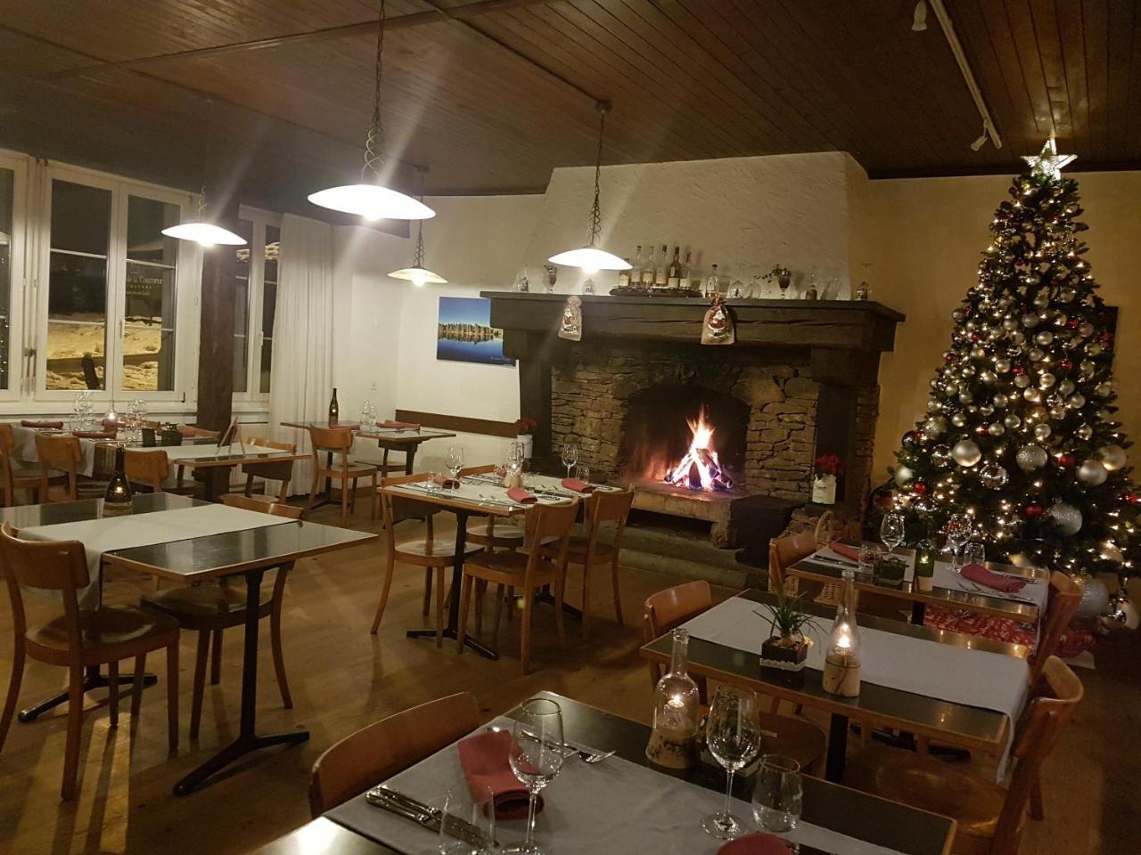 Auberge De La Couronne Saignelégier المظهر الخارجي الصورة